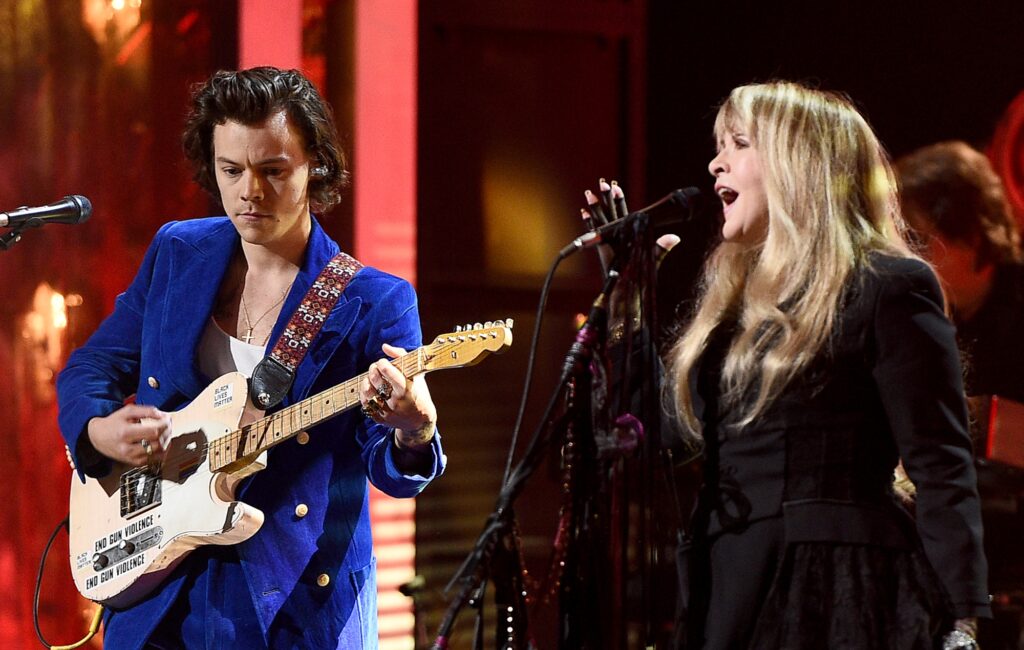 Stevie Nicks Honors Christine McVie’s Legacy with Emotional Hyde Park Performance Featuring Harry Styles