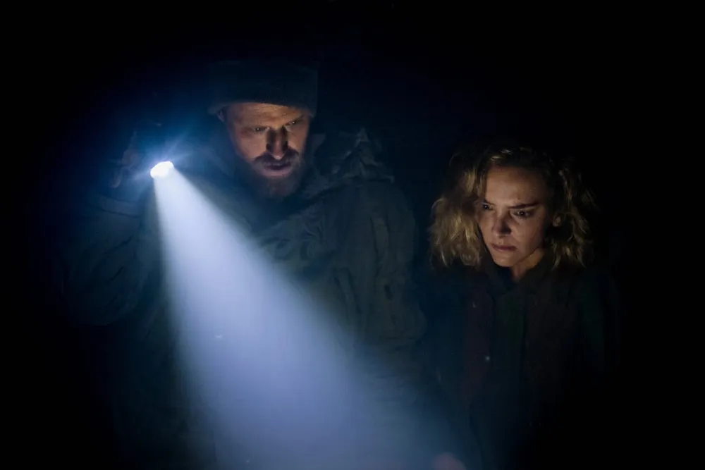 ‘Things Will Be Different’ Review: Time-Traveling Siblings Can’t Escape Their Past in Serviceable Sci-Fi Debut